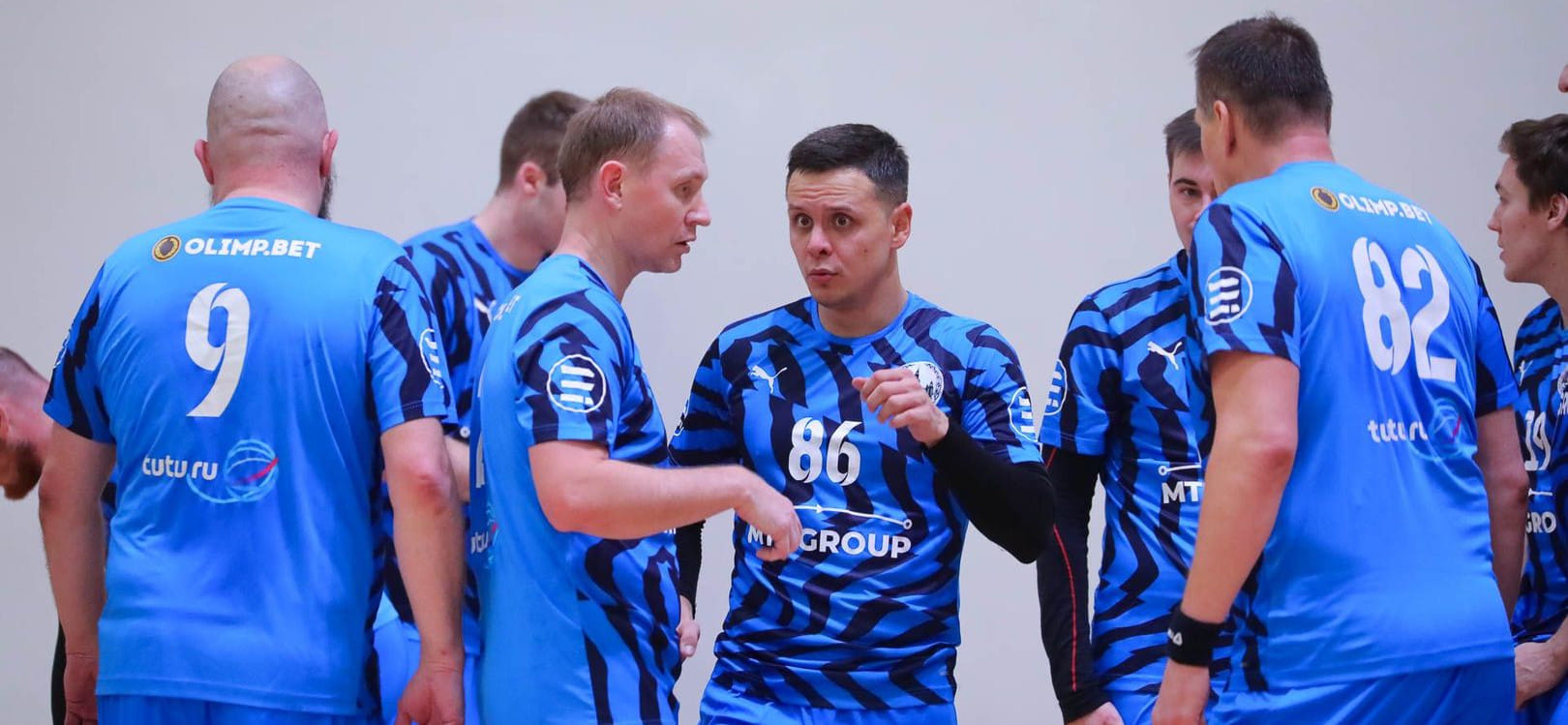 Россия. Федеральная гандбольная лига "Трудовые резервы". Вторым финалистом дивизиона "Москва" стала команда МГУ, победившая "Штурм"