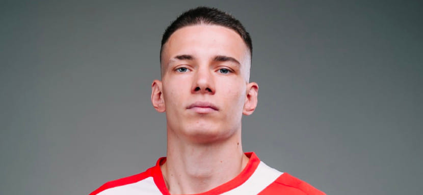 Беларусь. Российский полусредний Егор Моторин возвращается в "Машеку". В июле сообщалось о его переходе в команду из Боснии и Герцеговины