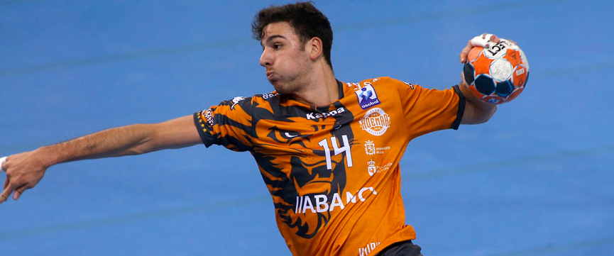 Трансферный слух. Давид Фернандес перейдет из "Адемара" в "Вислу". Он играет на той же позиции, что и Константин Игропуло