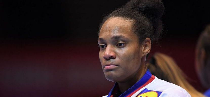 Правая полусредняя словенского "Крима" Осеан Серсьен-Юголен из-за травмы пропускает спарринги сборной Франции с датчанками