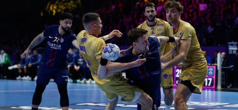 "Пари Сен-Жермен" впервые потерял очки в этом чемпионате Франции, сыграв вничью с "Нантом"