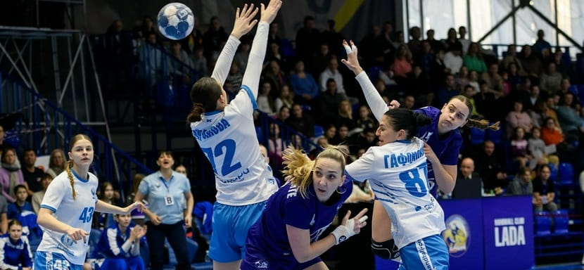 Тольяттинская "Лада" и волгоградское "Динамо-Синара" проведут два товарищеских матча на старте апреля