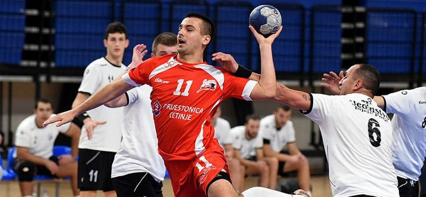 Балканы. Правый крайний Драшко Калуджерович вернулся в черногорский "Ловчен"