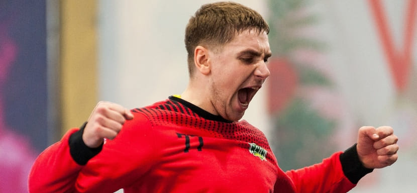 Olimpbet Суперлига. Вратарь Станислав Третынко в свой день рождения покинул СГАУ-"Саратов" и стал игроком московского ЦСКА