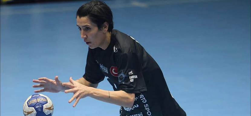 Елиз Озел: "Близость с "Бурсой" к титулу в Кубке ЕГФ имеет для меня особое значение и служит мощным источником мотивации"