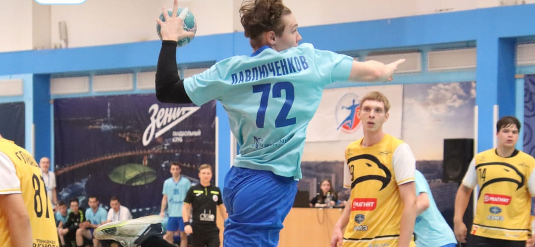 Молодёжные команды "Пермских медведей" и "Зенита" выиграли более 10 мячей на старте своего первенства