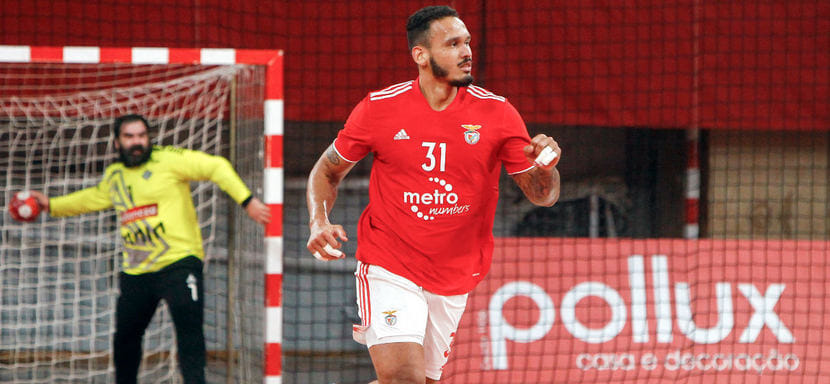 Трансферный слух. Бразильский линейный "Бенфики" Рожерио Мораэс может продолжить карьеру в "Мельзунгене"