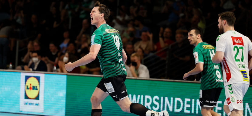 Бундеслига. Датчанин Ханс Линдберг из "Берлина" выиграл гонку бомбардиров, опередив исландца Омара Инги Магнуссона на пять голов