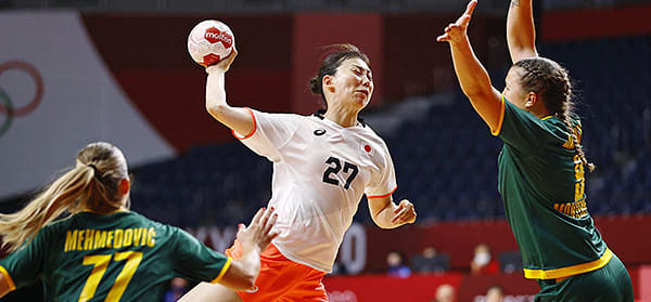 Олимпиада. Женщины. Победа Азии над Европой: сборная Японии в упорном поединке одолела черногорок и набрала первые очки на турнире!