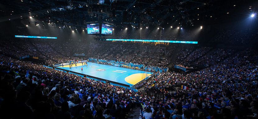 Швеция. Вопреки ожиданиям правительство страны сохранило ограничения по проведению спортивных мероприятий без зрителей