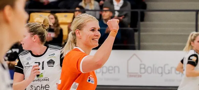 Суперлига. Катрин Хейндаль: "Российский гандбол несколько закрыт — немногие россиянки играют за границей, и не так много иностранок — в России"