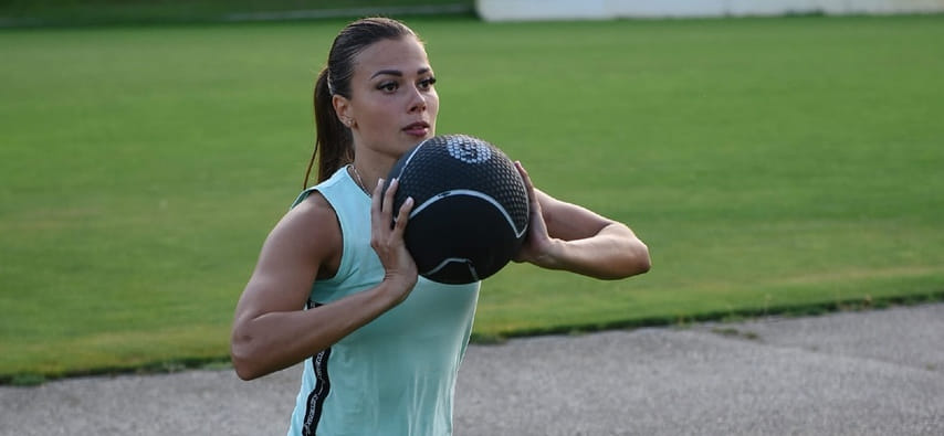 Межсезонье. "Черноморочка". Анна Краснова: "Играть на побережье — моя детская мечта!"