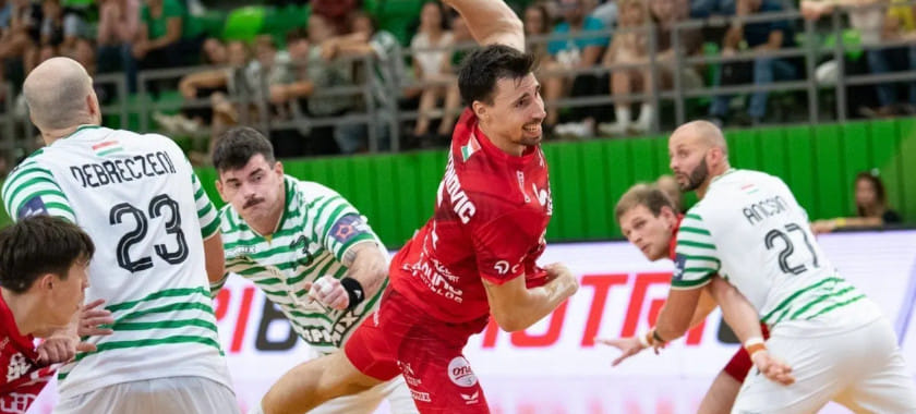 "Веспрем" на своей площадке с разницей 14 мячей разгромил идущий в чемпионате Венгрии четвёртым "Ференцварош"