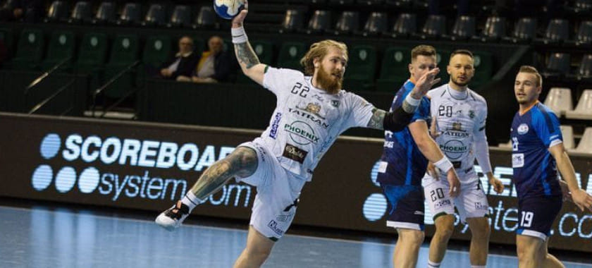 ЦСКА объявил о переходе линейного "Татрана" Вячеслава Касаткина. 27-летний гандболист ранее выступал за СКИФ и "Виктор"