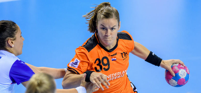 Delo Лига чемпионов. Правая полусредняя "Боруссии" из Дортмунда Тесса ван Зейл пропустит около месяца из-за травмы руки