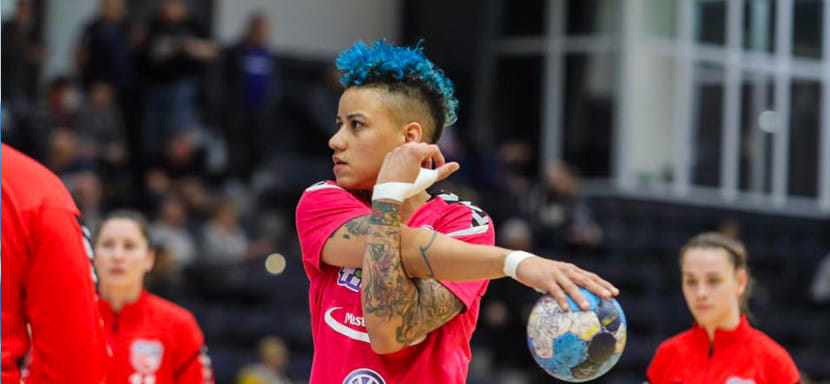 Испания. Экс-гандболистка "Звезды" бразильянка Самира Роша пополнила состав "Тенерифе". Прошлый сезон гандболистка пропустила