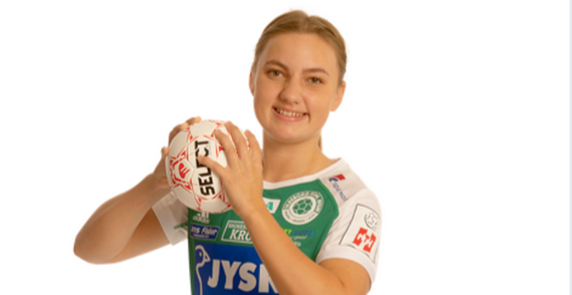 Дания. Разыгрывающая Наташа Андреасен подписала профессиональный контракт с "Силькеборгом"