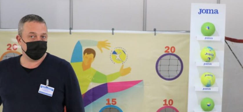 Украина. На выставке "Инновации в современном образовании" Joma и ФГУ представили оборудование для мини-гандбола (ВИДЕО)