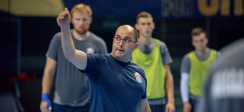 Лига чемпионов. Даниэль Гордо о матче с "Килем": "Будет очень трудно, особенно с учетом того, сколько у нас травм. Но мы играем дома" (ВИДЕО)