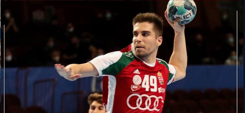 Венгрия. Правый крайний "Дабаша" Адам Тот перешел в "Чурго". Контракт заключен на два года