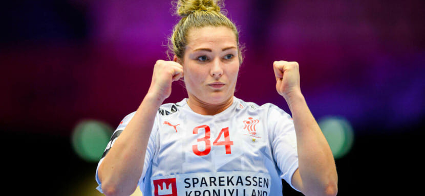 Линейная сборной Дании Рикке Иверсен после постановки диагноза "дислексия": "Так, значит, я не дура! Просто не могу писать правильно"