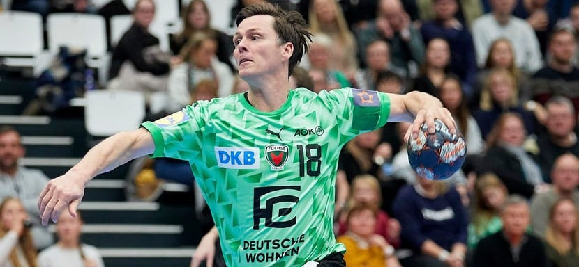 41-летний правый крайний "Берлина" Ханс Линдберг стал шестым игроком в истории, достигшим рубежа в 1000 голов в еврокубках