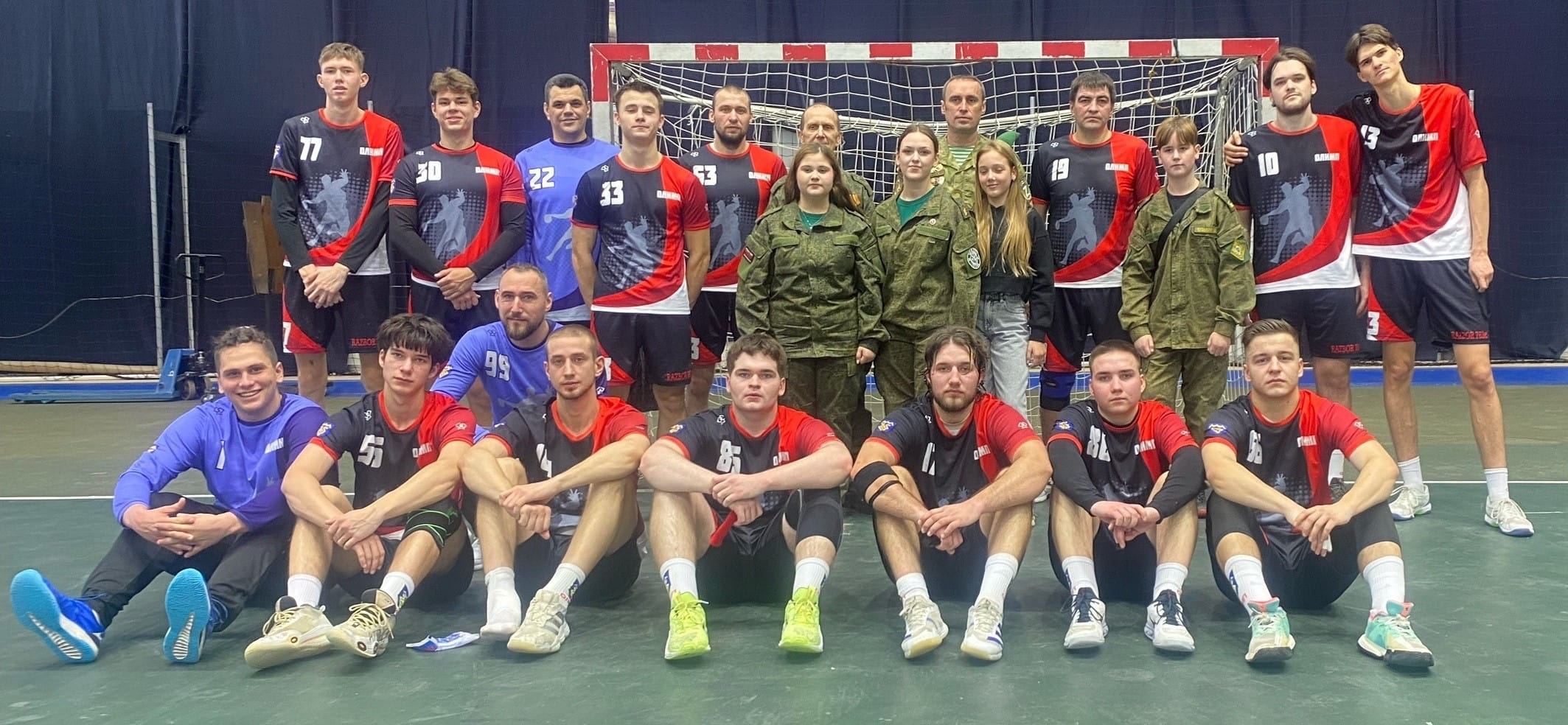 "Пытаемся изменить реальность. Думаю, что добьёмся этого". Леонид Левченко — про мужской гандбол в Тольятти