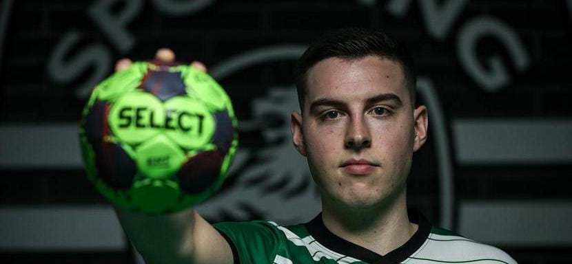 Португалия. 24-летний левый крайний Орри Торкельссон из норвежского "Эльверума" продолжит карьеру в "Спортинге"