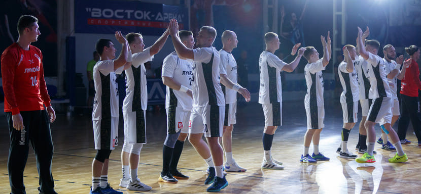 В мужском чемпионате России сегодня состоится одна игра: волгоградский "Каустик" принимает ставропольский "Виктор"