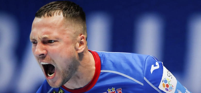 Беларусь. Правый крайний Максим Баранов, дебютировавший за "Мешков Брест" в 2010 году, продлил контракт до конца сезона-2023/24