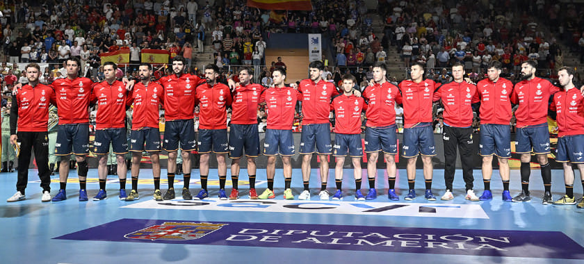 Golden League. В стартовом матче нового розыгрыша турнира сборная Испании разгромила команду Нидерландов