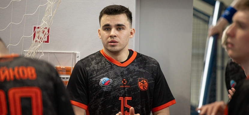 Правый крайний Дмитрий Чернецов покинул ряды московских "академиков"