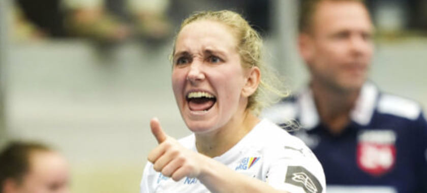 Дания. Левая крайняя "Виборга" Мария Фискер может успеть восстановиться к началу сезона. Месяц назад она родила второго ребёнка