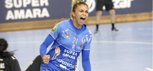 Франция. Трансферный слух. Правая крайняя сборной Бразилии Адриана Кардосо продолжит карьеру в "Меце"