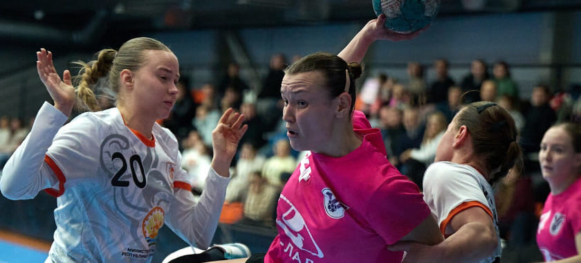 Михаил Серёгин против "потусторонних сил". "Университет" выиграл в первый раз почти за два года