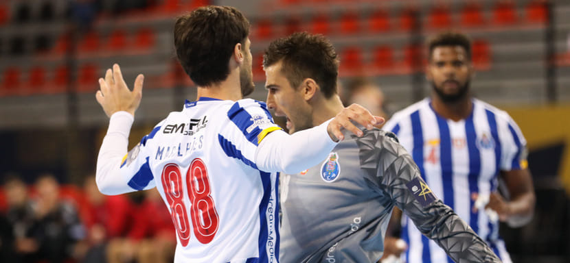 Лига чемпионов. У Николы Митревского из “Порту” вторую неделю подряд лучший сэйв тура. В пятерке также Иван Пешич из “Мешков Брест”