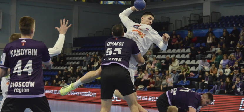 HC SKA Minsk won a strong-willed victory over HC Chekhovskie medvedi, HC Victor coped with HC Masheka in SEHA-League matches