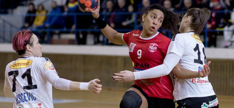 Румыния. 34-летняя экс-ростовчанка Ана Паула Родригес, выступающая за "Дунэрю", со следующего сезона будет играть за "Крайову"