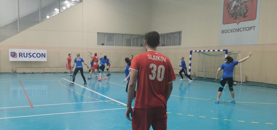 Гандболистки ЦСКА снова сыграли против юношеской команды мужского "Спартака" и одержали победу