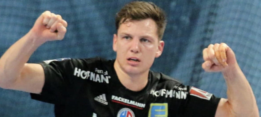 Бундеслига. Правый полусредний "Эрлангена" и сборной Германии Кристоф Штайнерт травмировал связки в матче с "Килем" и выбыл на несколько недель