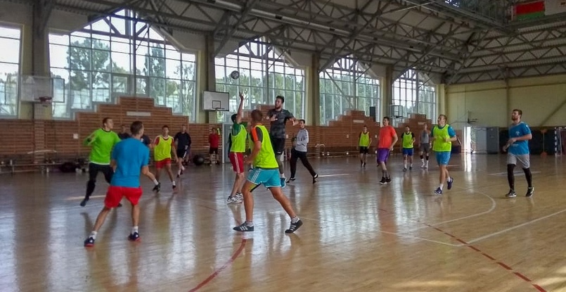 Суперлига. Гандболисты "Таганрога"-ЮФУ сегодня сыграют товарищеский матч с БГК-2