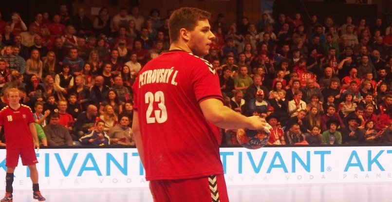 ЧЕ-2020. Линейный сборной Чехии Леош Петровски пропустит турнир из-за травмы