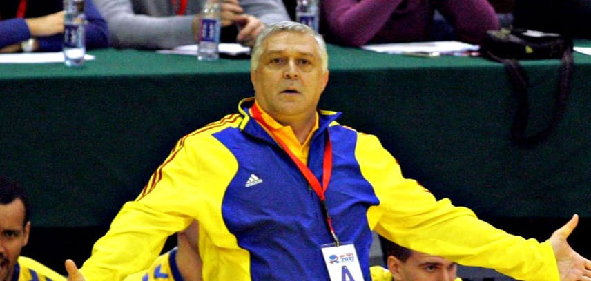 Румыния. Василе Стынгэ: "Из собранных налогов десятки тысяч евро идут не на гандбол, а на зарплаты мошенников. Деду должен подать в отставку"