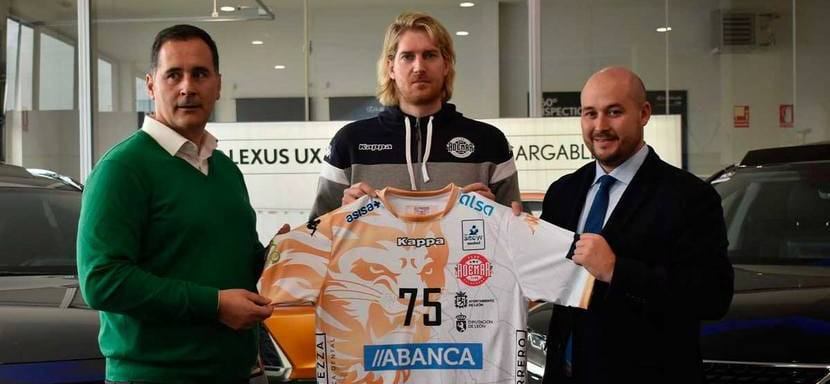 Испания. "Адемар" — хорошее место для завершения сезона". Литовец Айденас Малашинскас представлен в качестве игрока клуба из Леона