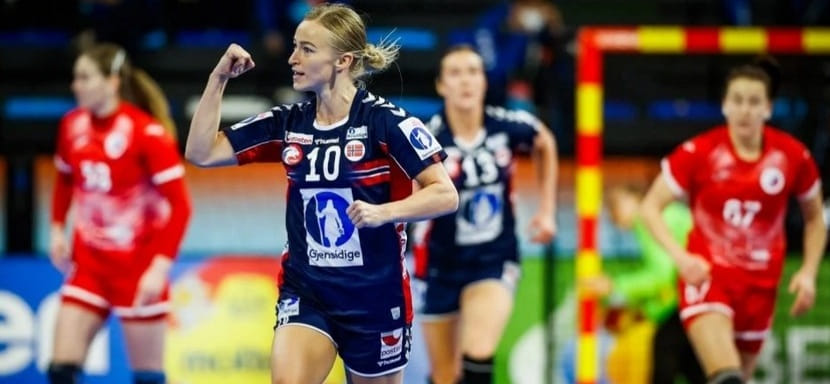 ЧМ-2021. Стине Офтедал о победе над россиянками: "Нам просто надо было попасть в этот полуфинал. Мы это сделали, что невероятно приятно"