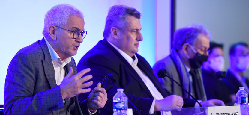 "Готовы раздеться для клубов". Гандбольная Франция придумала план выздоровления и изыскала 12 млн евро