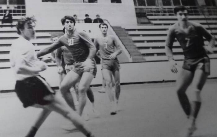 Лоссовик-затейник. В свинцовом жилете Спартака