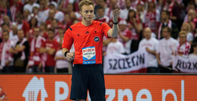 Известный датский судья Мадс Хансен в новом сезоне будет работать в паре с Йеспером Мадсеном