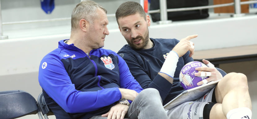 Эдуард Кокшаров: "Очередной "валидольный" матч, думаю, болельщики довольны. А вот я не доволен — 14 мячей мы не забросили с шести метров!"