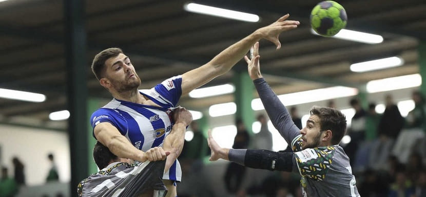 Дания. Официально. Правый полусредний "Порту" Джек Турин продолжит карьеру в "Ольборге"